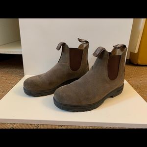 Blundstones US size 8